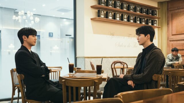 Lee Jun Young jako Choi Jeong Yo a Song Kang jako Kang Pio ve Four Hands, Two Sonatas